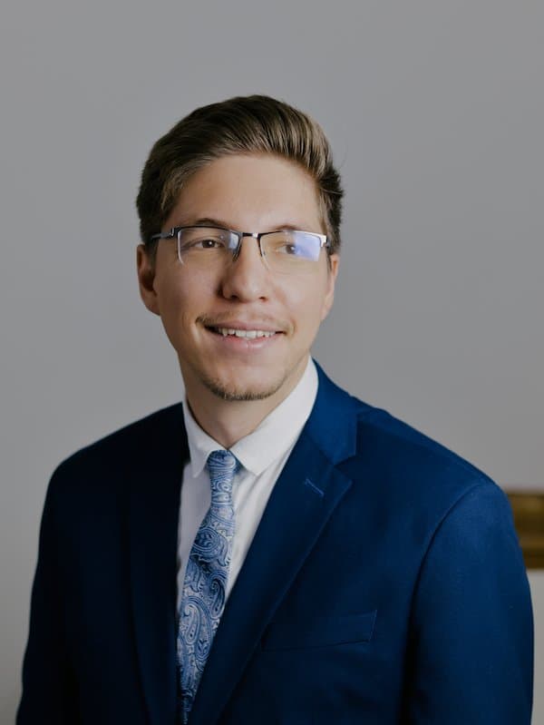 Vinícius de Souza, CEO e engenheiro de software da kosmodev